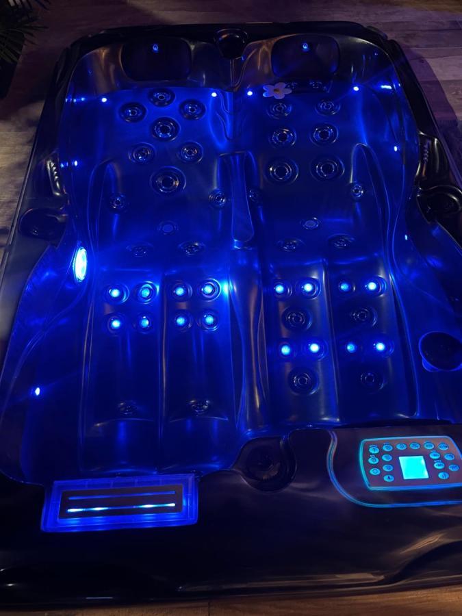 La Suite Grenoble Spa Jacuzzi Et Sauna Privatif ภายนอก รูปภาพ